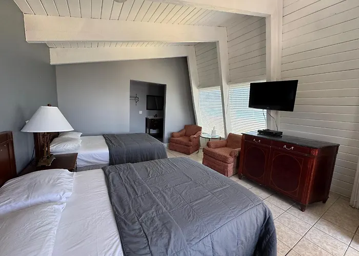 Aztec Ocean Resort