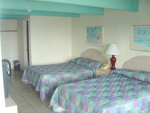 Aztec Ocean Motel 2*