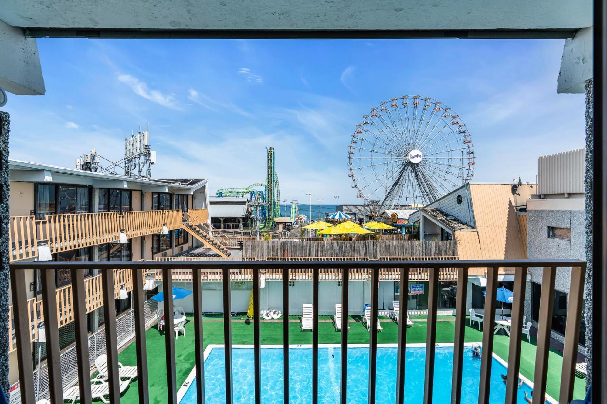 Aztec Ocean Motel