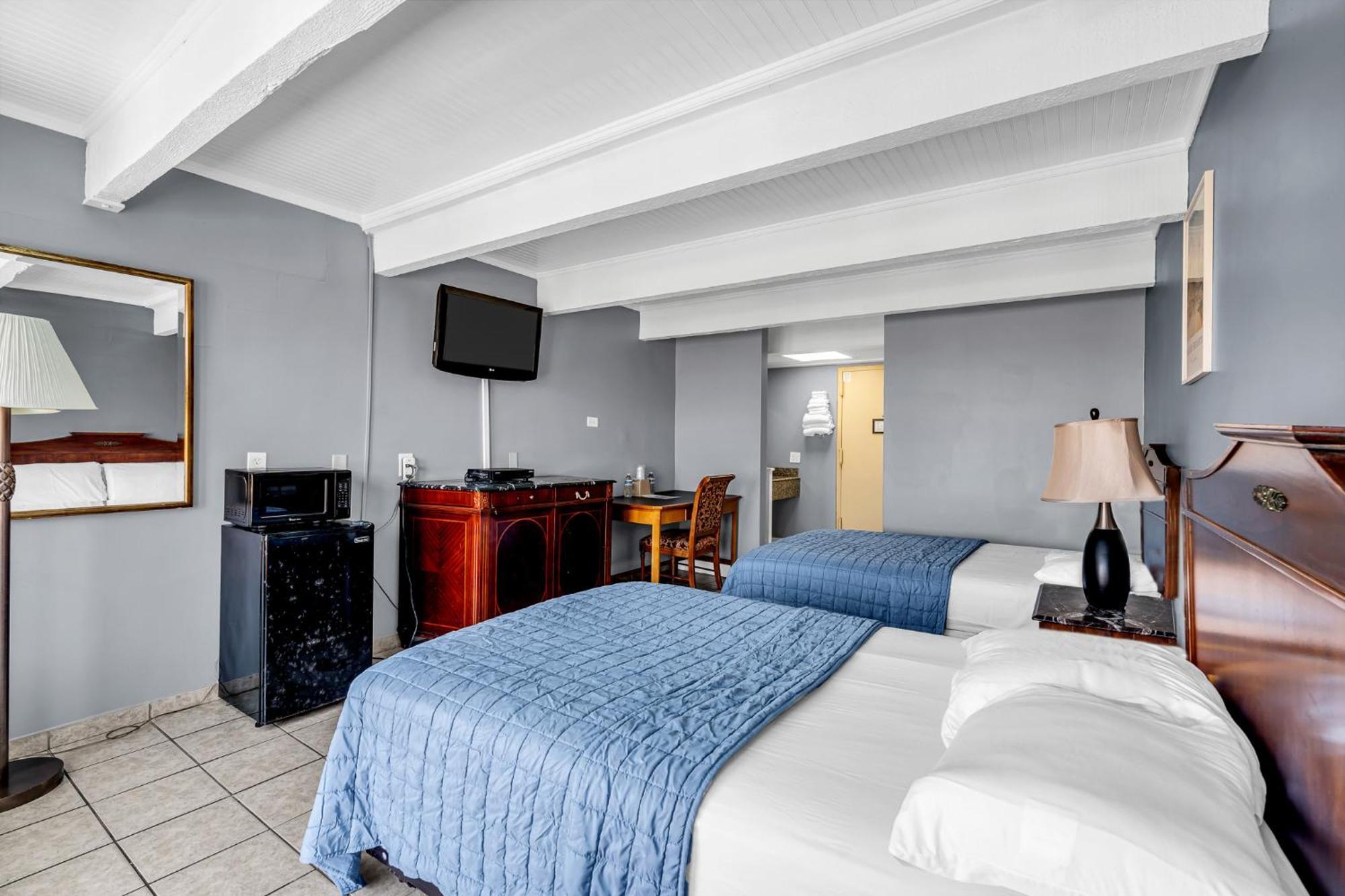 Aztec Ocean Motel